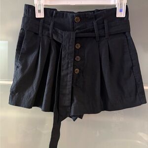 Black linen High-Waist Shorts